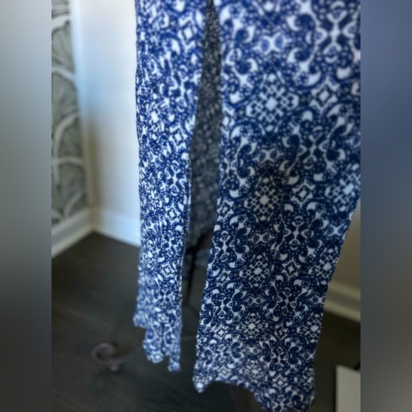 Blue LULUS midi dress | Jacquard Print | size SM | Light material & tie waist - Picture 6 of 6